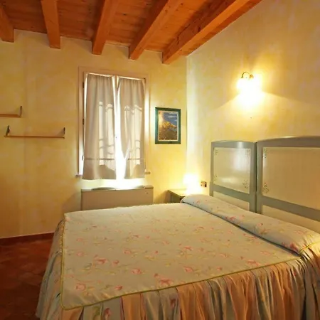 Landhaus Cascina Le Preseglie Desenzano del Garda